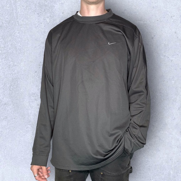 Vintage Nike longsleeve shirt - Picture 2 of 6